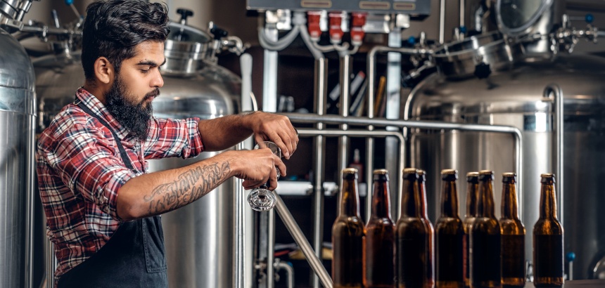 Indústria cervejeira sustentável: como os inversores Danfoss otimizam a produção